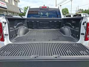 Usado 2022 1500 Laramie Crew Cab 4WD - Product Image 5