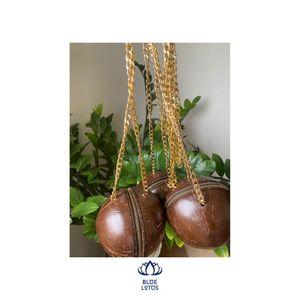 Nuevo diseño 2024 BOLSO DE COCO PARA MUJER COCO SHELL PURE HAND BAG MODA DE BLUE LOTUS VIET NAM - Product Image 1