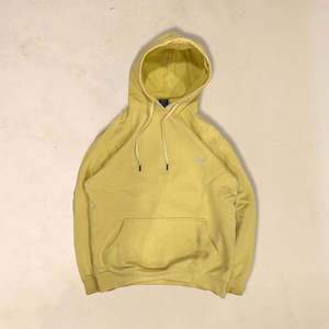 Sudadera con Capucha Stussy Estilo Años 90, Color Amarillo Pastel, Talla XL, 100% Algodón, Felpa Francesa, Diseño con Cremallera, Impresión en Serigrafía y Silicona, Estilo Hip-Hop - Product Image 1