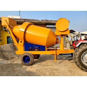 Camion malaxeur autochargeur automatique Navya 4000L à commande par tracteur avec pompe, état neuf et occasion - Product Image 2