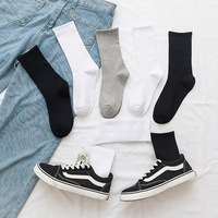 Chaussettes de sport blanches personnalisées en coton respirant, design simple, antidérapantes pour le basketball
