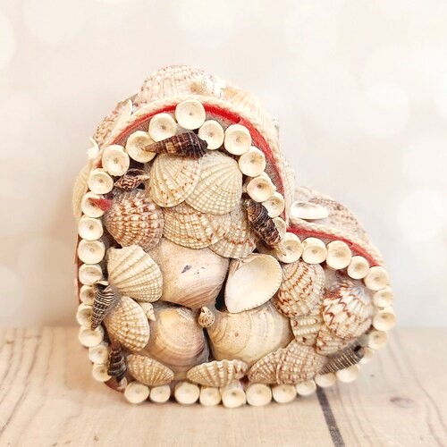 มีสีสัน