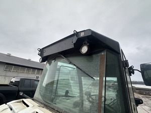 Chargeur sur pneus 2022 L85 - Product Image 2