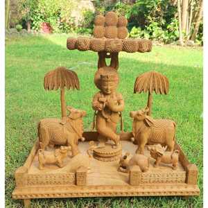 Sculpture de Krishna en bois sculptée à la main Oeuvre en bois élégante - Product Image 1