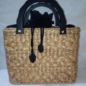 กระเป๋าหญ้าทะเลที่มีสไตล์และทนทานสำหรับแบรนด์แฟชั่นและไลฟ์สไตล์ที่ยั่งยืน - Product Image 1