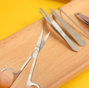 Tijeras para cutículas para manicura, pedicura, belleza, hoja de acero inoxidable con mango de cerámica, punta afilada de Zachary Industries - Product Image 2