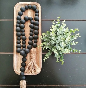 พวงมาลัยลูกปัดไม้สีดำที่ดีที่สุดของตกแต่งบ้านไร่แบบชนบทพร้อมพู่ปอกระเจาทำด้วยมือสไตล์โบฮีเมียนเก๋ไก๋สำหรับตกแต่งบ้านแบบชนบท - Product Image 2