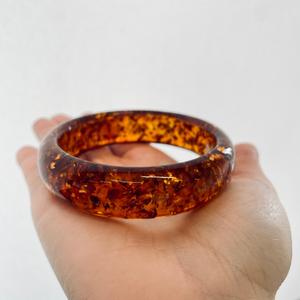 Bracelet en ambre naturel cognac, 64 mm, bracelet en ambre fait main, bracelet en ambre cognac de forme circulaire, lisse et poli - Product Image 6