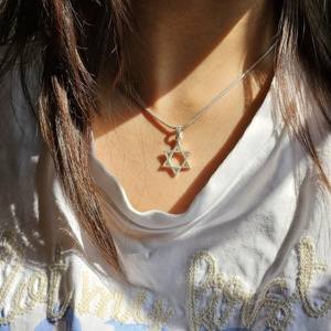 Pendentif et breloque en argent fin de style religieux étoile léger pour cadeau de Noël - Product Image 3