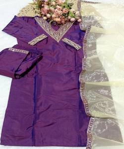 Ensemble haut, bas et dupatta en coton brodé, style fantaisie, pour tenue de fête, multicolore, de luxe, prix de gros, vêtement ethnique en stock - Product Image 2