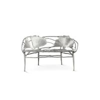 Chaise de designer moderne et créative de luxe pour salon et hall d'hôtel et d'appartements cinq étoiles très demandée, provenant d'Inde