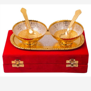 Juego de Tazones de Latón Hechos a Mano de Alta Calidad y Ecológicos con Dos Cucharas, Diseño Personalizable, Regalo de Boda y Decoración para el Hogar - Product Image 1