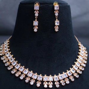 Collier en laiton élégant unique traditionnel de qualité pour les mariages de mariées plaqué or avec argent AD CZ fournisseur de perles produits en vrac - Product Image 1