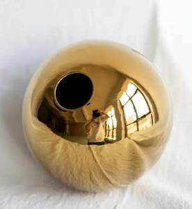 Ensemble de 3 vases ronds en forme de boule avec finition miroir dorée pour la décoration intérieure contemporaine et les présentations florales élégantes, vente en gros en provenance d'Inde - Product Image 4