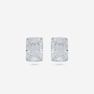 Pendientes de Plata 92.5 Vintage 188471 con Diamantes de Corte Esmeralda y Patrón Geométrico de Corazón y Flecha, Modernos para Bodas, Compromisos y Fiestas - Product Image 1