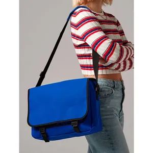 Sac messager personnalisé, sac fourre-tout promotionnel pour la promotion de la marque - Product Image 1