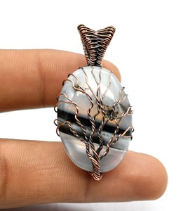 จี้ทองแดงสีดำทับทิมทำด้วยมือลวดทองแดงห่อพลอยต้นไม้ทองเหลืองชีวิตคริสเตียนโบราณชุบเงิน - Product Image 1