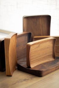 Plateau de service sur pied en bois de manguier Plateau de service en bois d'acacia pour la décoration intérieure pour l'apéritif - Product Image 3