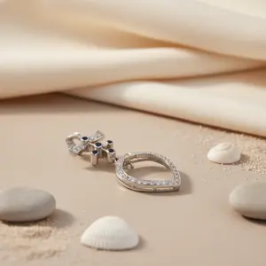 Colgante de Plata 925 con Oro Rosa, Ópalo y Zafiro para Joyería Religiosa Femenina - Product Image 1