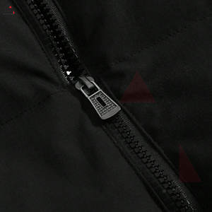 เสื้อแจ็คเก็ตผ้าแคนวาสคุณภาพสูง ขายดีสำหรับฤดูหนาว ผู้ชาย ใส่สบาย อุ่น กันลม น้ำหนักเบา สไตล์ลำลอง พิมพ์ลายด้านหน้า - Product Image 5