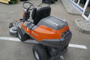 Cortacésped Husqvarna Rider R214TC Comfort Edition con plataforma delantera de 94 cm, tractor de jardín hidrostático en venta - Product Image 2