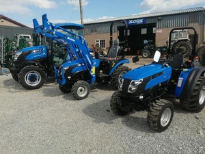 Nouveau tracteur compact Solis avec moteur, boîte de vitesses et pompe de 16 à 50 CV - Product Image 2