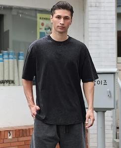 Camiseta gráfica personalizada lavada con ácido para hombre de gran tamaño de talla grande 100% algodón de peso pesado Estilo Vintage en blanco con su logotipo de diseño - Product Image 2