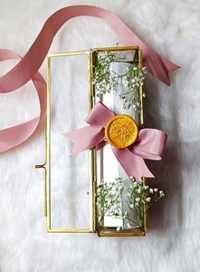 Boîte à bijoux en verre métallique élégante et artistique avec un design luxueux, parfaite pour exposer et stocker des collections de bijoux haut de gamme - Product Image 5