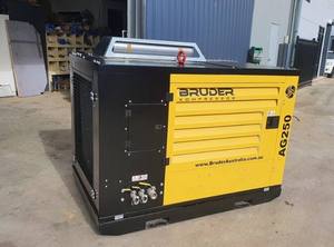 Compresseur à vis rotatif AG250 - 250cfm : Alimenté au diesel, monté sur une plateforme de transport - Product Image 2