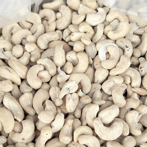 Fabrication de noix de cajou brutes en gros 160 180 240 couleur blanche Santigo Usine en gros exportée vers l'UE, Moyen-Orient - Product Image 1