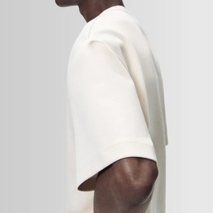 T-shirt de luxe uni et lourd de haute qualité personnalisé T-shirt 100% coton vierge à col rond avec logo imprimé personnalisé pour hommes - Product Image 4