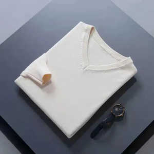 Pull en cachemire pour homme Old Money - Product Image 3