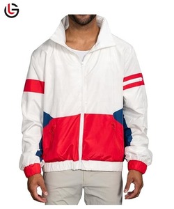 Veste coupe-vent en polyester à fermeture éclair avec capuche et col montant et logo frontal - Veste de sport d'hiver pour homme pour la course à pied en plein air - Product Image 1