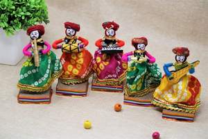 Rajasthani Artículos de decoración para el hogar Músico Bawla Marionetas Idol Show Piezas para decoración del hogar 11X28 Cm Multicolor, 5 piezas (Marionetas masculinas - Product Image 3