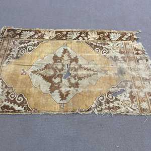 Tapis vintage 2,9x4,6 pieds, petit tapis turc, tapis marron à pois blancs - Product Image 3