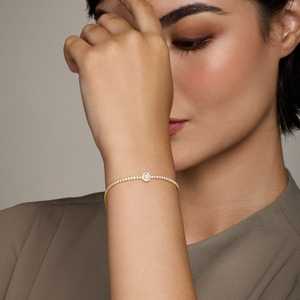 สร้อยข้อมือเทนนิสทอง 14K และเงิน 92.5 พร้อมจี้รูปดอกไม้ทรงกลม ชุบโรเดียมและทอง รุ่น 191310 - Product Image 3