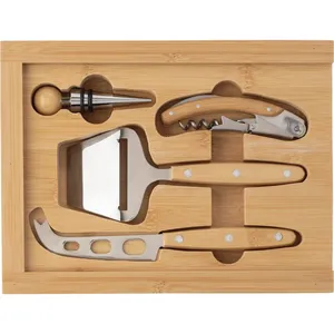 Set Regalo Personalizzato Patrick per Vino e Formaggi - Product Image 1
