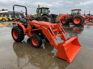 Tractor Kubota L3302HST 2023: Potencia Compacta, Eficiencia y Rendimiento Versátil - Product Image 3