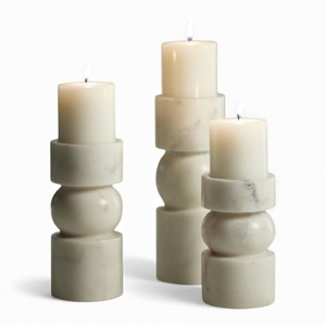 Bougeoir en marbre blanc sculptural avec un design moderne incurvé pour un style d'intérieur minimaliste - Product Image 4