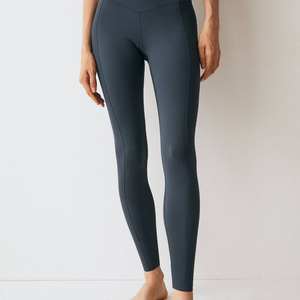 Soutien-gorge de sport pour femmes leggings personnalisés imprimés en polyester/élasthanne leggings doux pour femmes vente en gros - Product Image 2