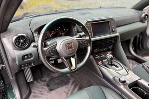 Nissan GT-R T-Spec d'occasion haut de gamme 2021, environ 7 900 milles, V6 bi-turbo, transmission intégrale - Product Image 4