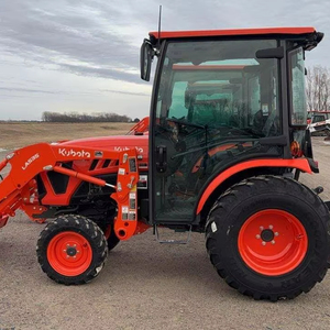 สำหรับรถแทรกเตอร์ติดตั้งกระบะ Kubota LX2620HSDC กำลัง 24 แรงม้า เกียร์อัตโนมัติ ขับเคลื่อน 4 ล้อ สำหรับใช้งานในสวน  ประกอบด้วยปั๊มเกียร์ เครื่องยนต์ เกียร์บ็อกซ์ และมอเตอร์ที่จำเป็น - Product Image 4