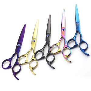 Ciseaux de barbier en acier inoxydable japonais de qualité supérieure, nouvelle conception, qualité professionnelle, durables, pour usage en salon, vente en gros - Product Image 2