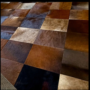 Tapis en cuir de vache patchwork - Product Image 3