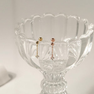 Orecchini alla moda da donna con catena cubica in zirconio a forma di triangolo da donna con orecchini a bottone Fine in oro 14k-Jewelry gioielli di base per gioielli - Product Image 5