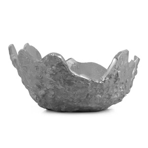 Plateau de service en aluminium fabriqué à la main de haute qualité avec logo personnalisé en gros pour la conception de bords bruts pour la décoration de table - Product Image 3