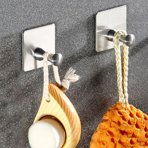 Gancho adhesivo plateado Placa cuadrada de alta resistencia Accesorio industrial Artículo para el hogar Montaje en <span class=keywords><strong>pared</strong></span> colgante Usos organizadores confiables - Product Image 6