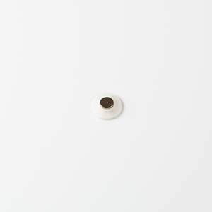 Punto magnetico per piccoli strumenti Ø22mm bianco - Product Image 1