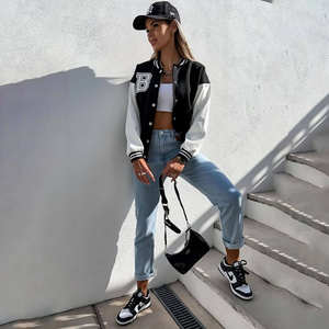 Vestes universitaires personnalisées pour femmes avec broderie en chenille Veste Letterman de haute qualité en polaire personnalisée - Product Image 6