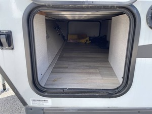 Caravane d'occasion 2023 F-o-r-e-s-t R-i-v-e-r F-l-a-g-s-t-a-f-f M-i-c-r-o -L-i-t-e 21FBRS à vendre - Product Image 3